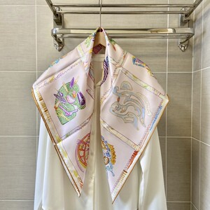 骏马棱镜 淡雅粉18姆米真丝斜纹丝巾女H大方巾2023新款桑蚕丝披肩