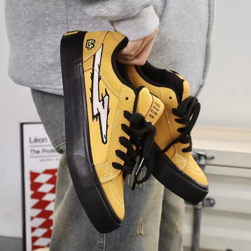 1613-2907-P75黄色闪电板鞋男百搭低帮休闲鞋耐磨潮流男鞋2026，男鞋休闲鞋，星座1613-1