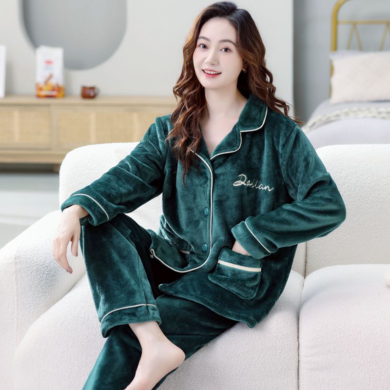 加厚珊瑚绒睡衣大码妈妈套装