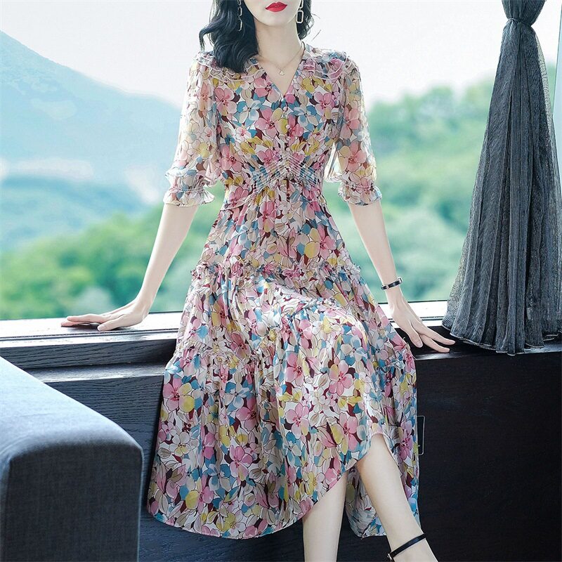 桑蚕丝连衣裙女夏季2025新款高端气质印花收腰显瘦真丝碎花长裙子