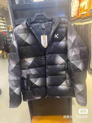 安踏男款羽绒服，190/3XL，仅此一件。上身板正，防泼水面料。