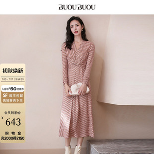 Buou Buou秋冬商场同款法式优雅抽褶V领印花连衣裙女气质显瘦