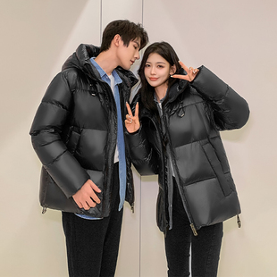 白鸭绒高级感黑金2024年冬季新款短款羽绒服情侣款面包服男女亮面