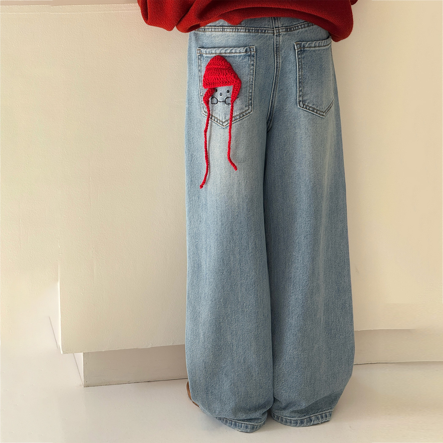 女中大童装卡通刺绣加绒牛仔裤