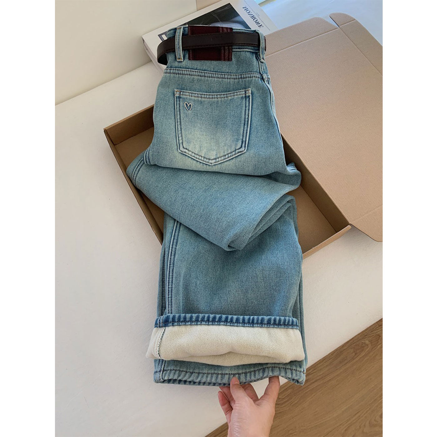 浅色高端加绒加厚直筒阔腿牛仔裤