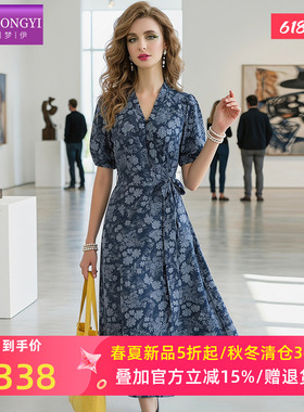 菲梦伊蓝色印花连衣裙女短袖夏季法式复古轻熟收腰系带A字中长裙