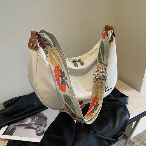 月牙饺子包牛津布包休闲单肩女包