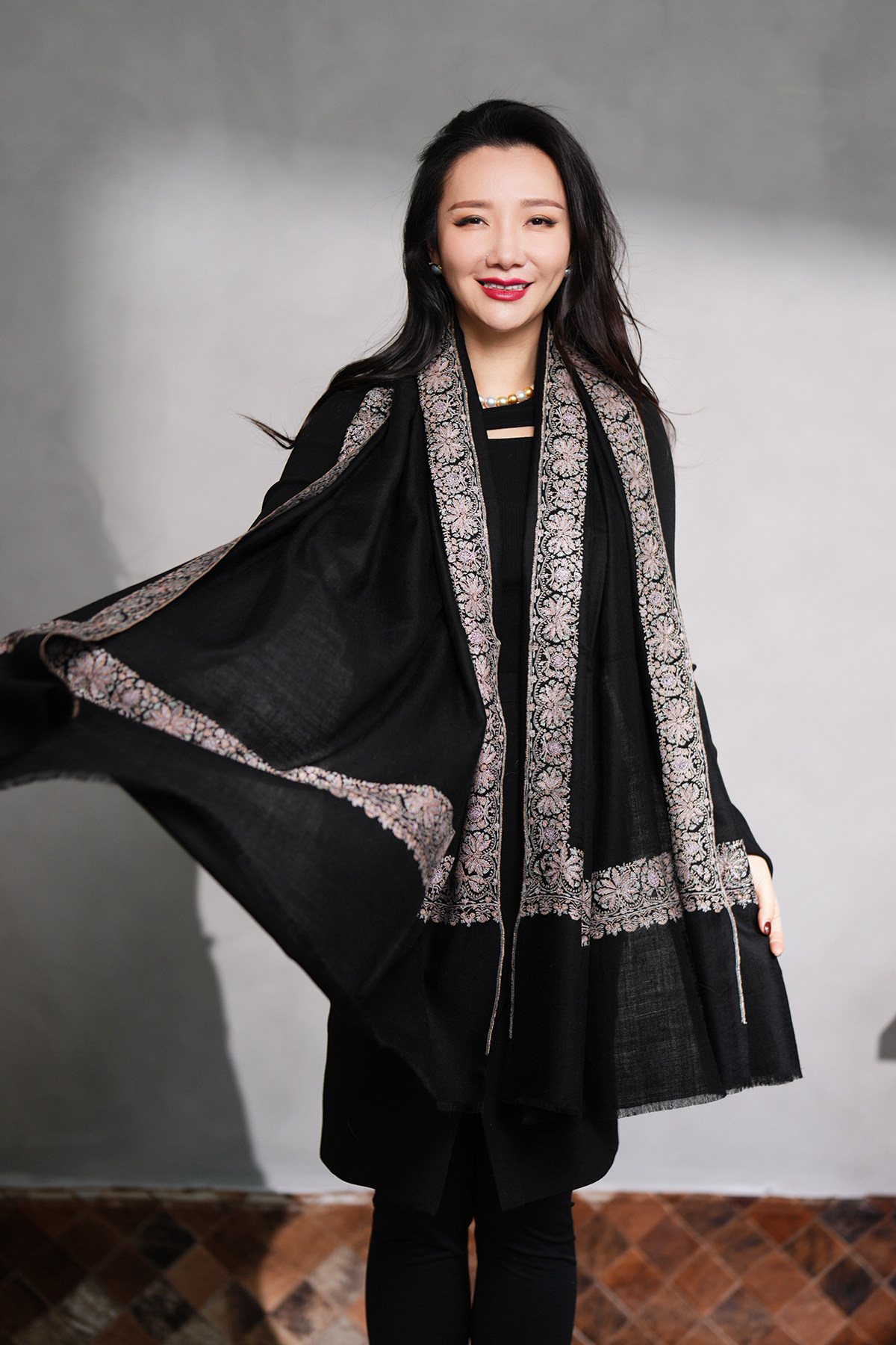 nagarnan-p系列一月震撼之旅四边框款刺绣克什米尔手工羊绒披肩