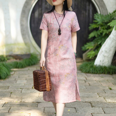 新中式刺绣设计感立领短袖旗袍裙