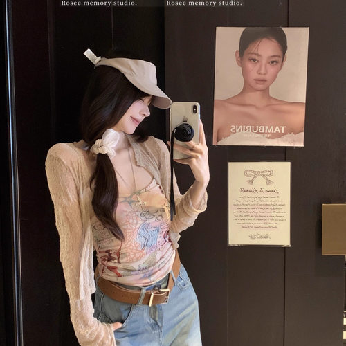 初秋甜美辣妹纯欲性感涂鸦印花吊带内带胸垫蕾丝杏色外披微透上衣