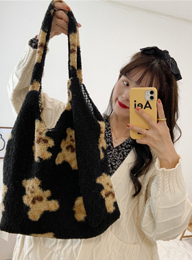 大容量毛茸茸包包女单肩包可爱毛绒绒羊羔毛斜挎帆布秋冬季托特包