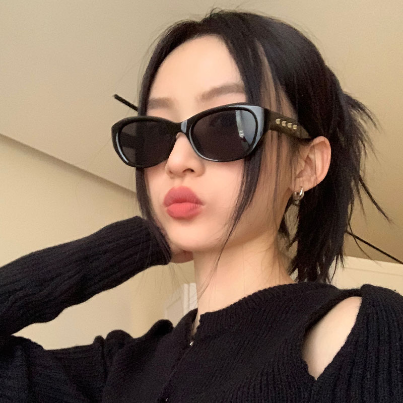 2025新款猫眼太阳眼镜女高级感韩版时尚百搭显脸小防晒复古墨镜