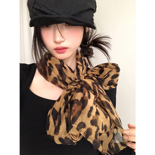 复古千禧风豹纹丝巾女薄款印花辣妹风围巾方圆同款氛围感港风披肩