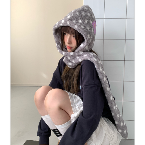 毛绒可爱波点帽子围巾一体式