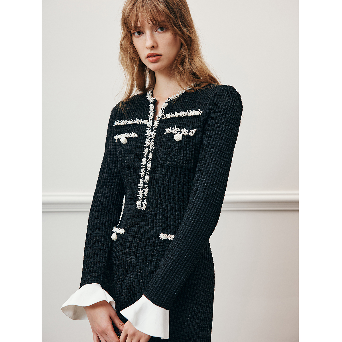 【现货】华夫格肌理 黑白撞色小香风重工钉珠收腰针织连衣裙女