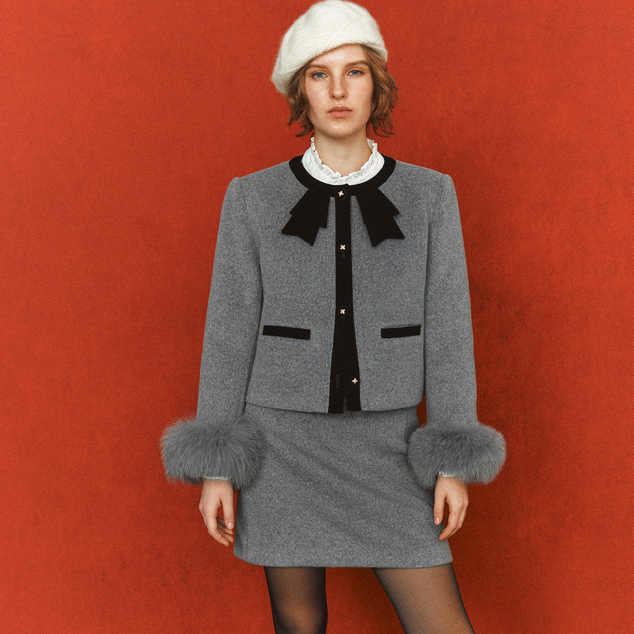 【财阀千金】小香风丝绒蝴蝶结狐狸毛袖口羽绒服外套+半裙套装女,女装/女士精品,时尚套装,淘宝优惠券,粉丝福利购,淘宝优惠卷