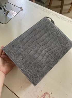 美洲鳄鱼皮磨砂皮洗漱包手工制作男士手拿包真皮手包