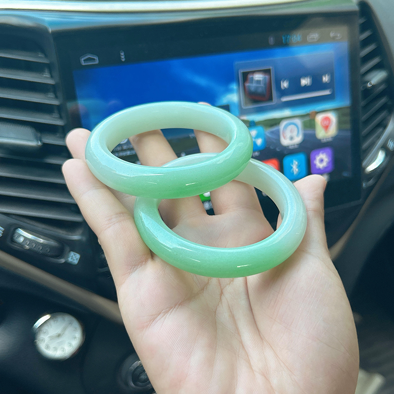 【专注翡翠11年】匠心翡翠店