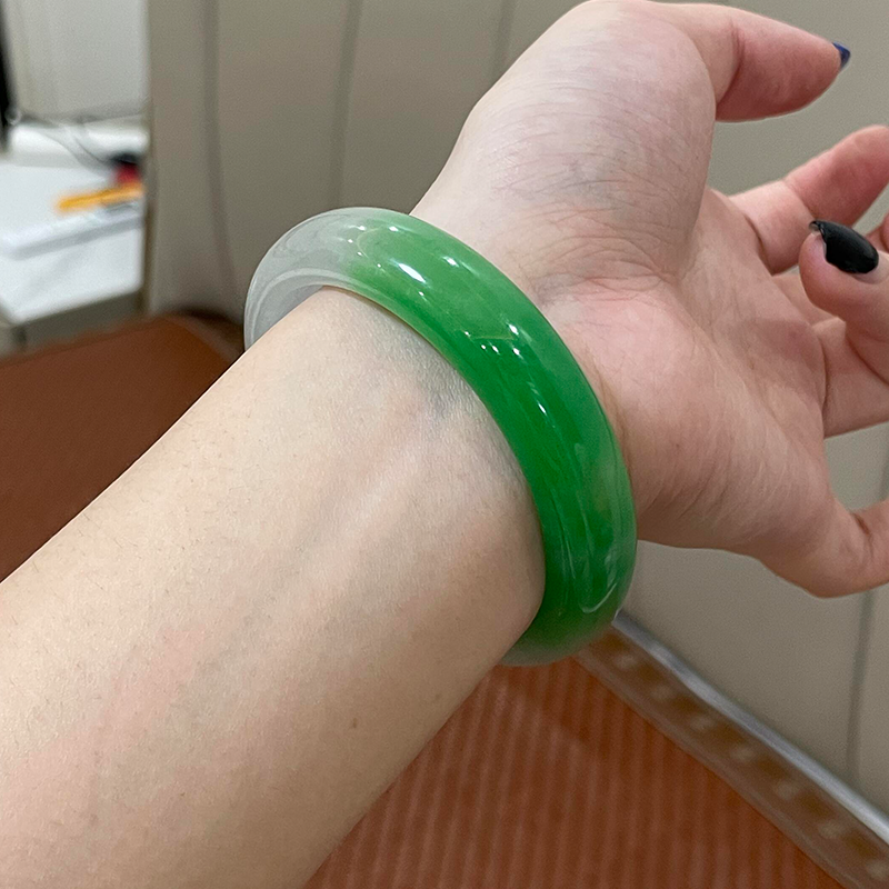 【专注翡翠11年】匠心翡翠店