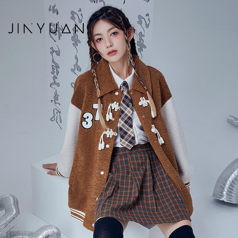 金苑冬季减龄运动外套