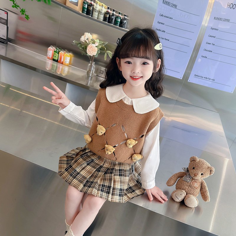 春秋针织马甲加娃娃领长袖衬衫格子百褶裙女童小童学院风三件套装