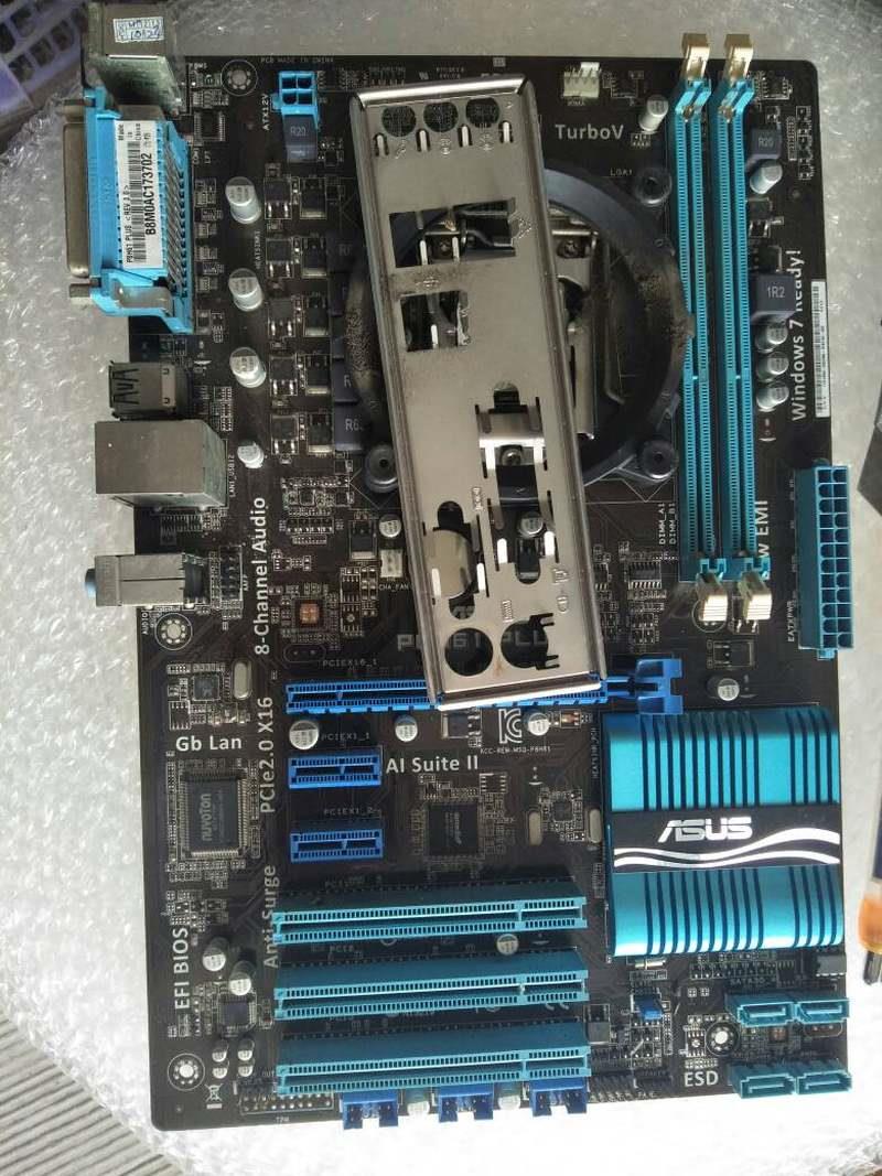 P8H61 PLUS 台式机主板1155针独显豪华大板 使用正常