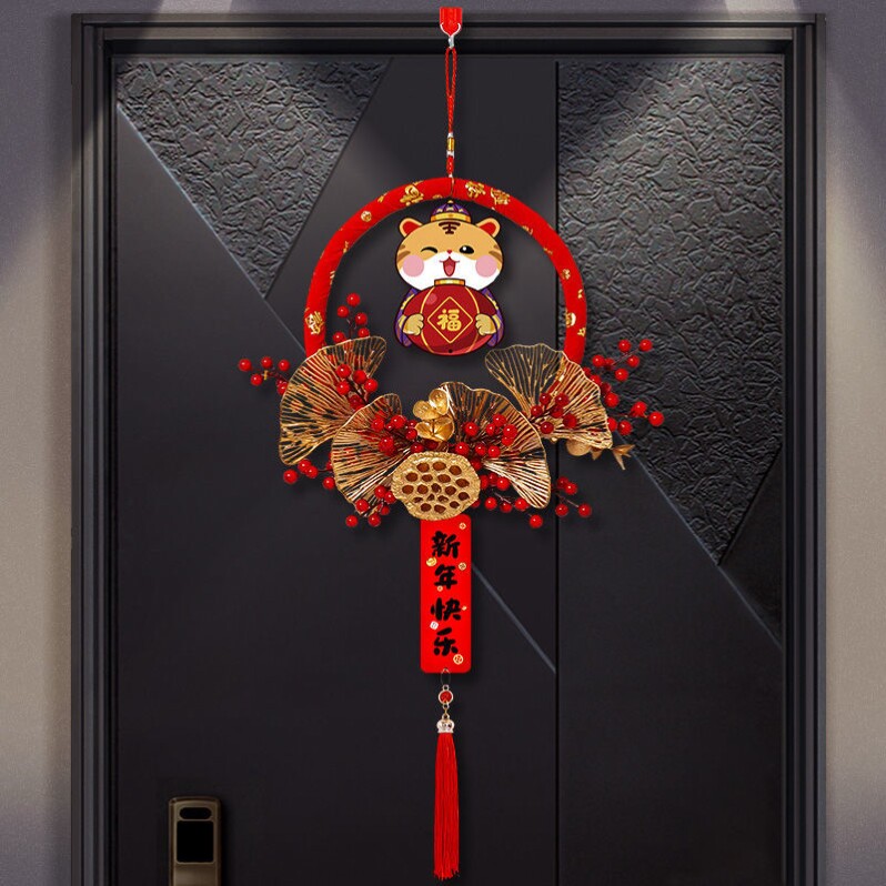 入户门适合挂什么挂件,入户门上可以挂东西吗,入户门上挂葫芦图片_大山谷图库