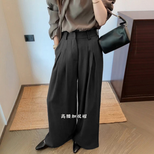 质感与版型共存是西装裤！