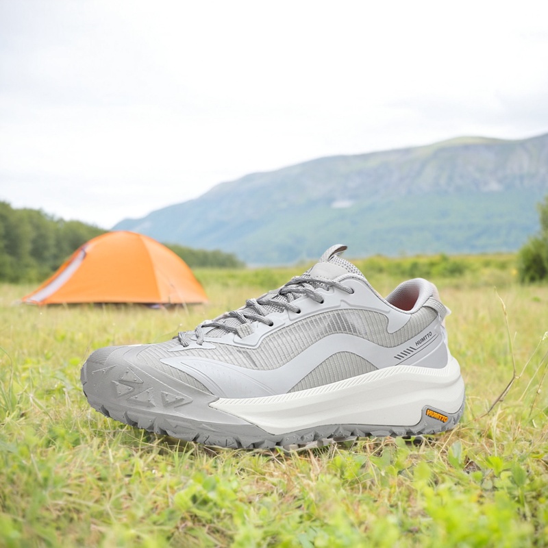 新款登山鞋防滑防撞耐磨缓震