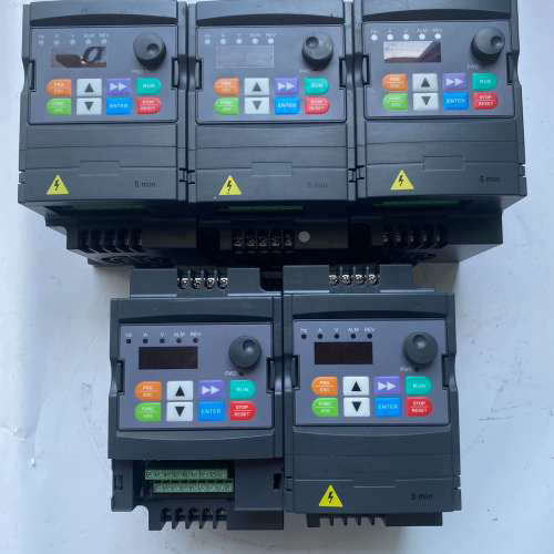 乾森变频器MCM3000-4T0015P 1.5kw