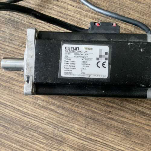 埃斯顿伺服电机，型号EM3A-04ALA241，带刹车电机一