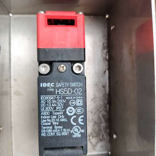 IDEC和泉安全开关HS5D-02，AC-15.3A/250
