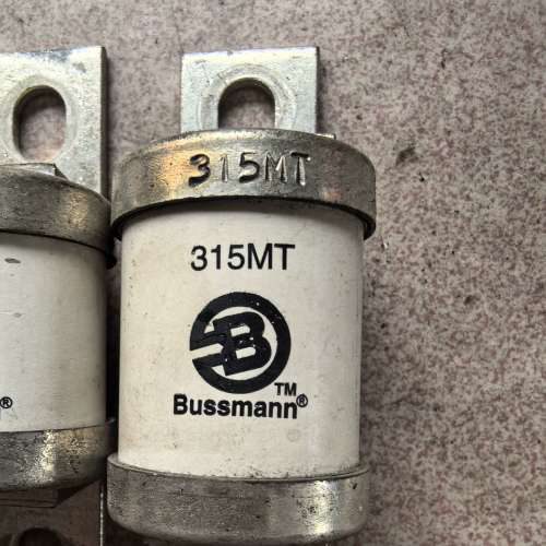 优利康变频器拆下BUSSMANN熔断器 315FM 690V