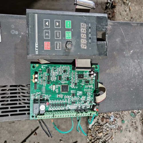 三晶变频器S030G3/S037F3，主板显示器，主板型号P