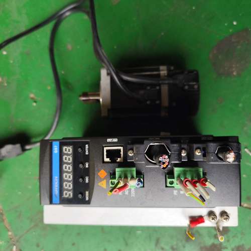 ADTECH众为兴伺服驱动器和电机一套QS7AA020M，A