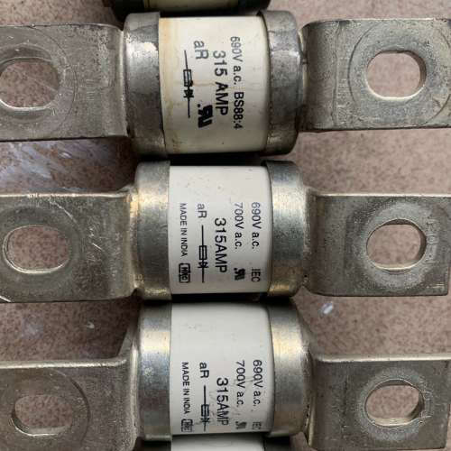 优利康变频器拆下BUSSMANN熔断器 315FM 690V