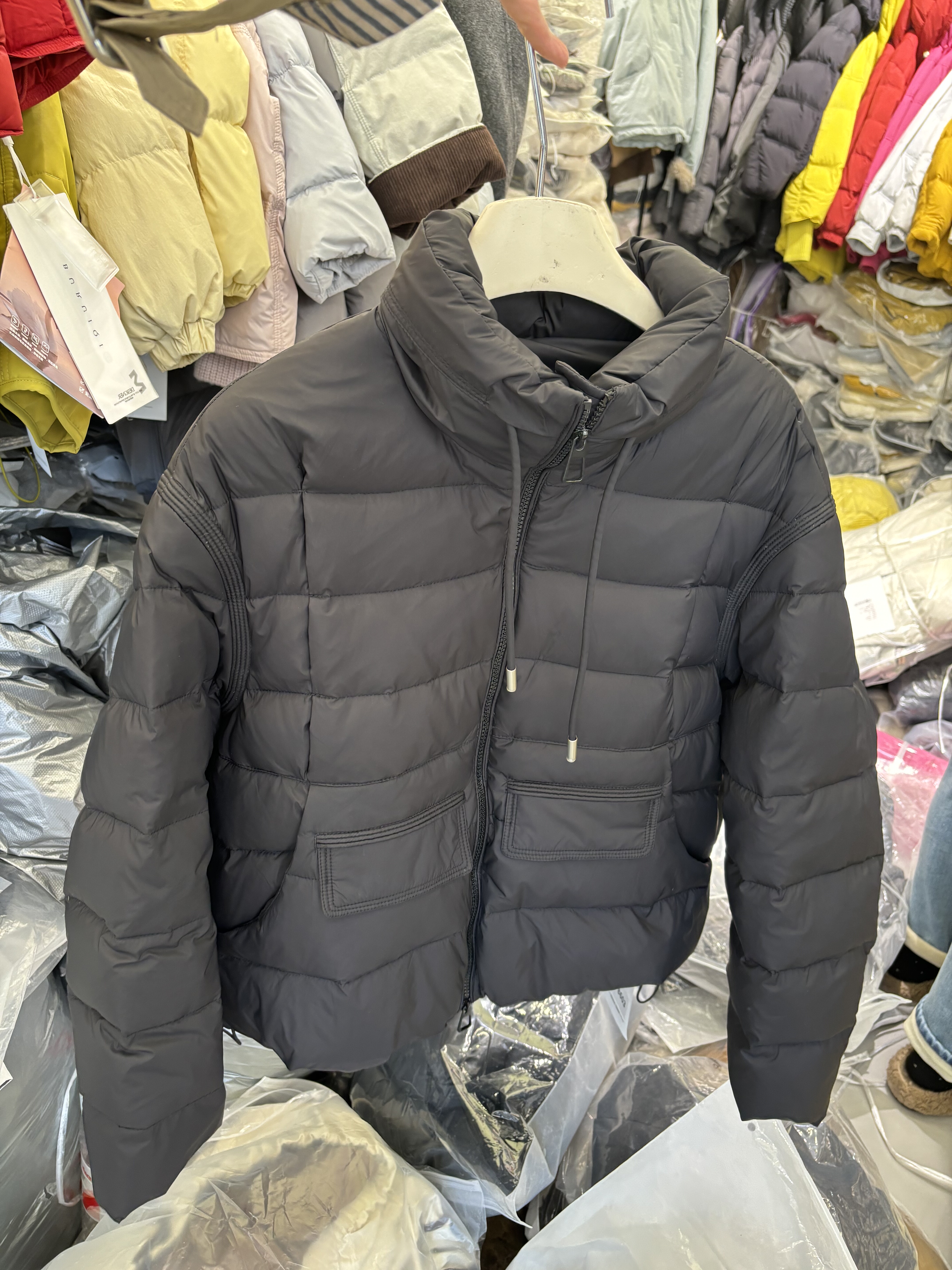 时尚立领排骨短款羽绒服女25冬新款休闲白鸭绒零压感泡芙轻暖外套