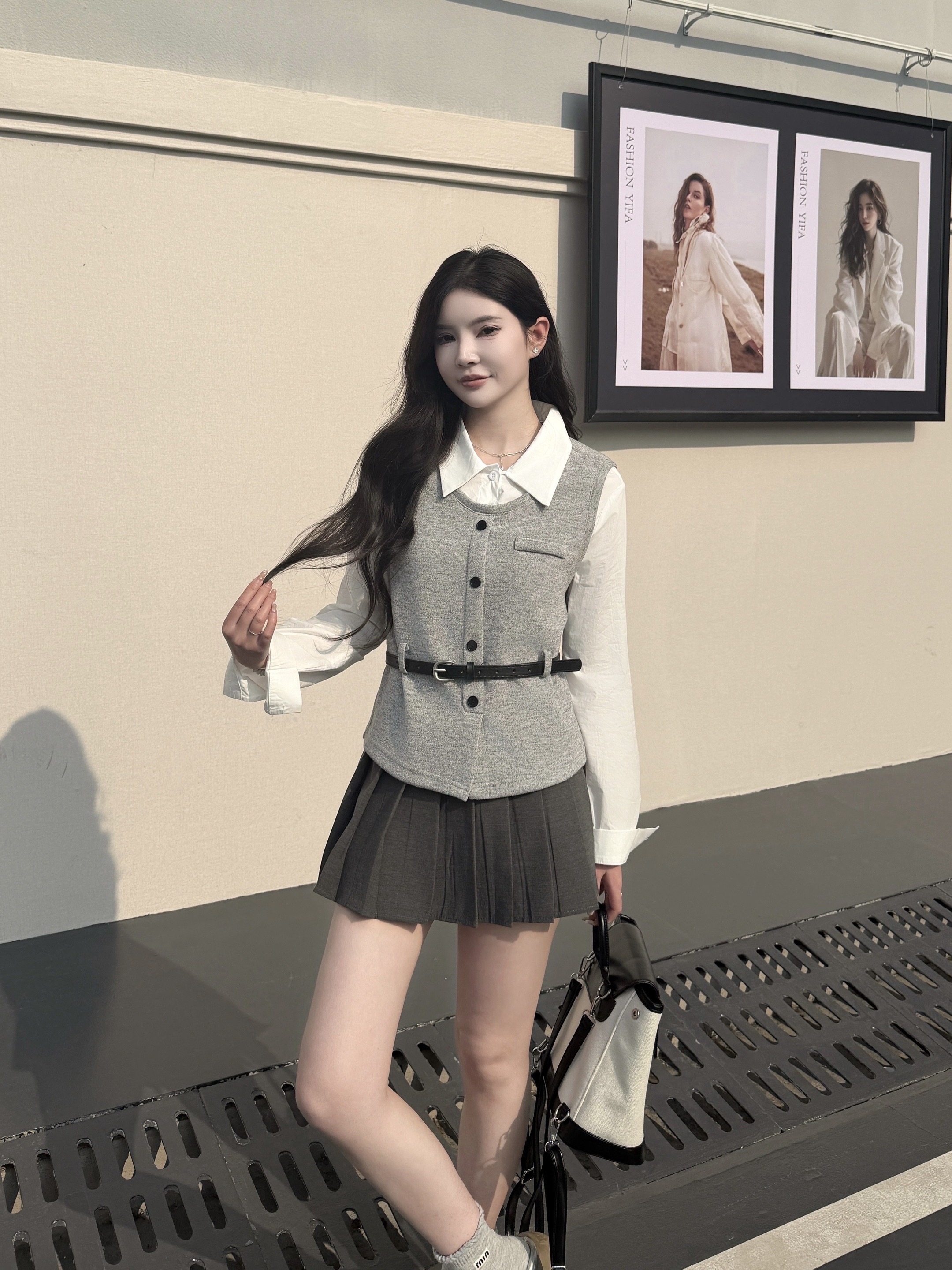 韩版气质假两件马甲衬衫女2026春季新款显瘦收腰上衣配腰带潮s212