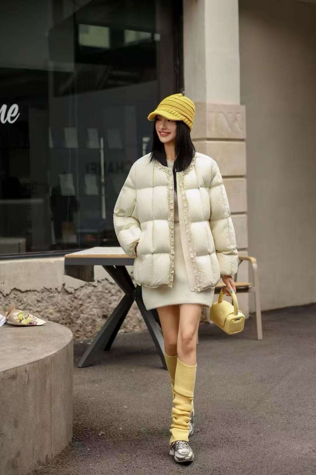 欧洲站2025冬宽松时尚中长木耳边白鸭绒方块圆领羽绒服女保暖外套