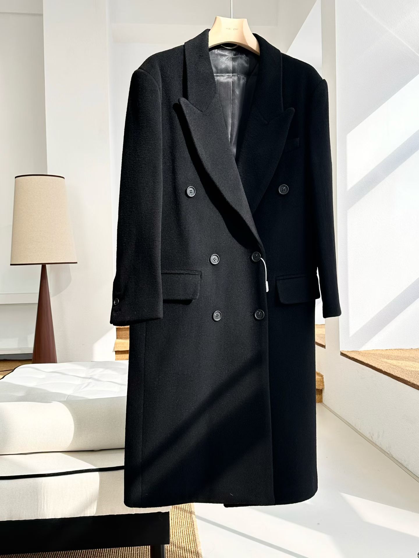 杨Y林同款!木巨3.5W+!黑色双排扣戗驳领极简风直身大衣毛呢外套