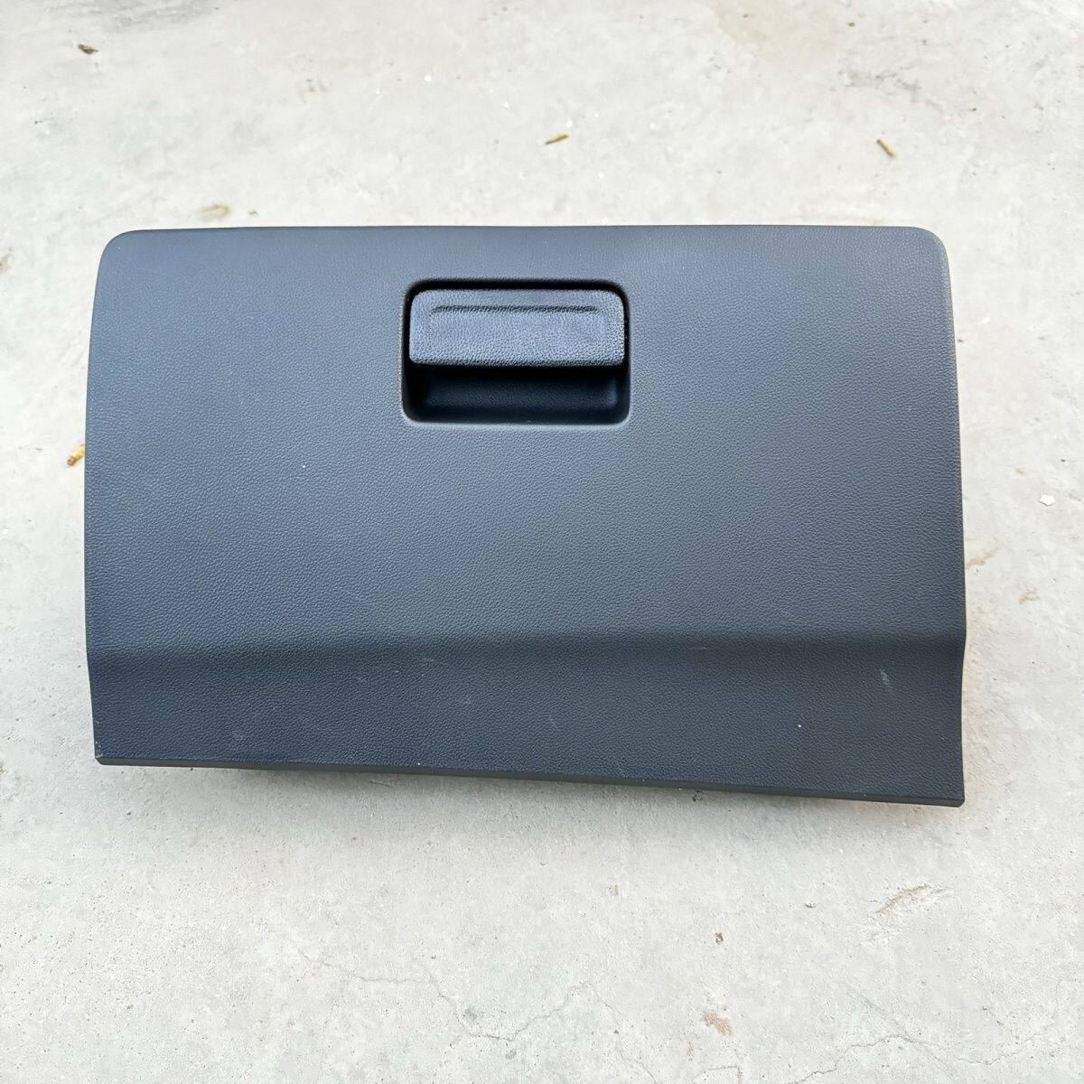 金杯750斯威X3斯威大虎杂物箱总成 手套箱工具箱 仪表台储物盒x3