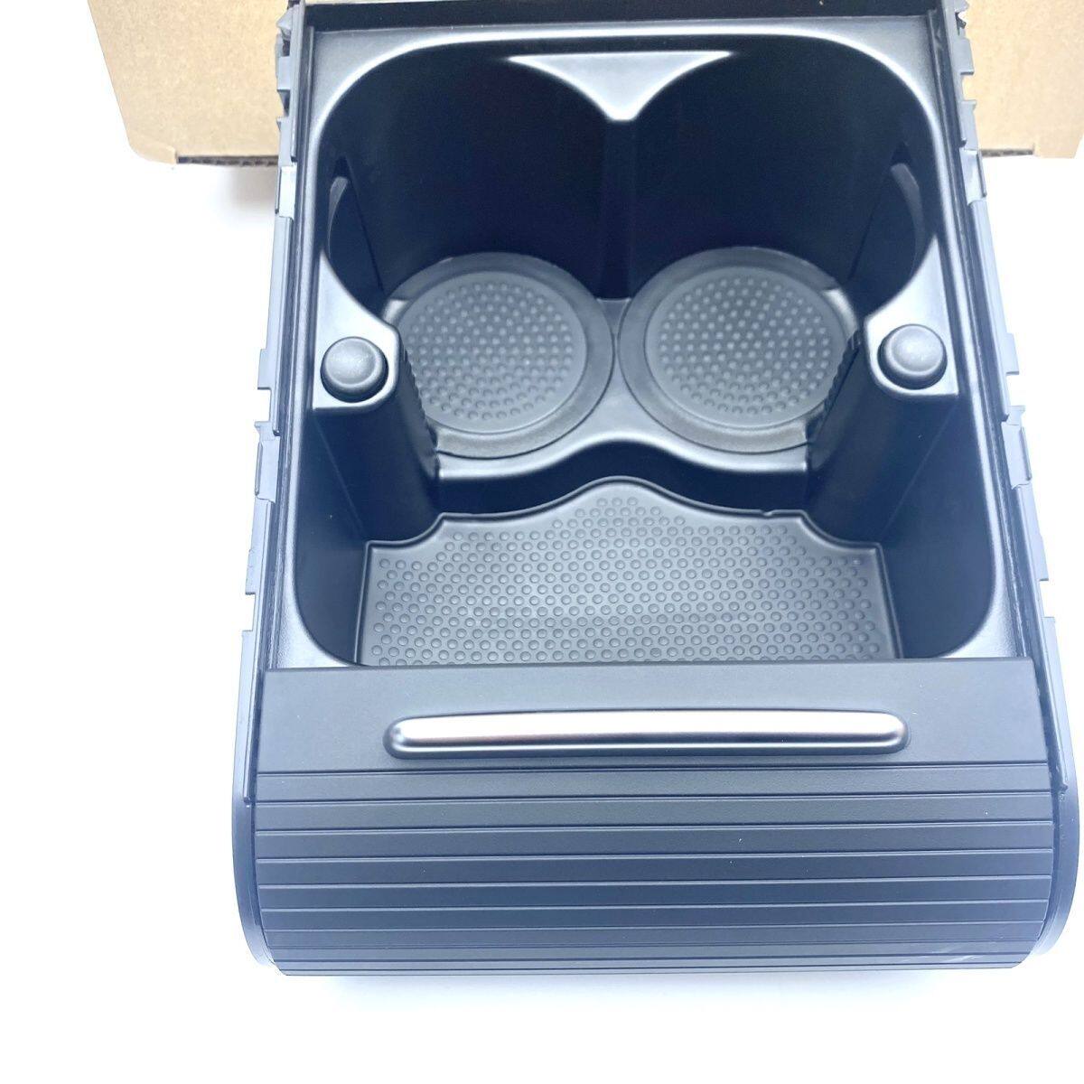 适用大众老迈腾扶手箱前水杯架总成/饮料杯架/卷帘杯架 黑色