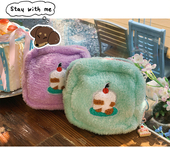 SEEU SODA 自制可爱蛋糕化妆包卫生巾收纳少女毛绒耳机包ccd收纳