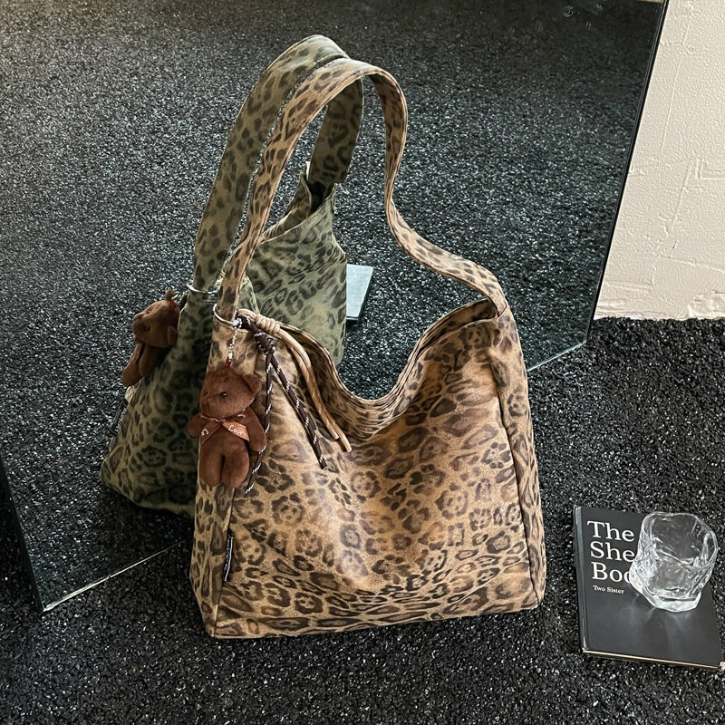 爱情有烟火王楚然钱菲飞到我心上赵晴郑幼安刘些宁阮思娴同款包包