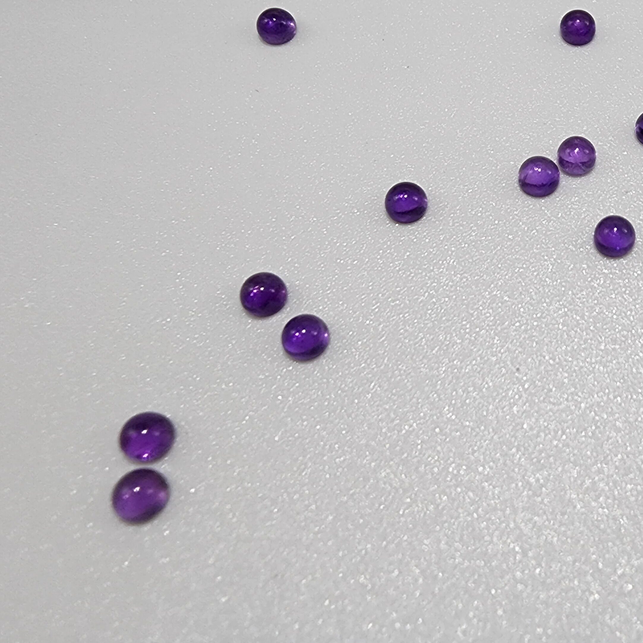 厂家直销天然紫水晶素面半圆1mm-5mm 每件5颗