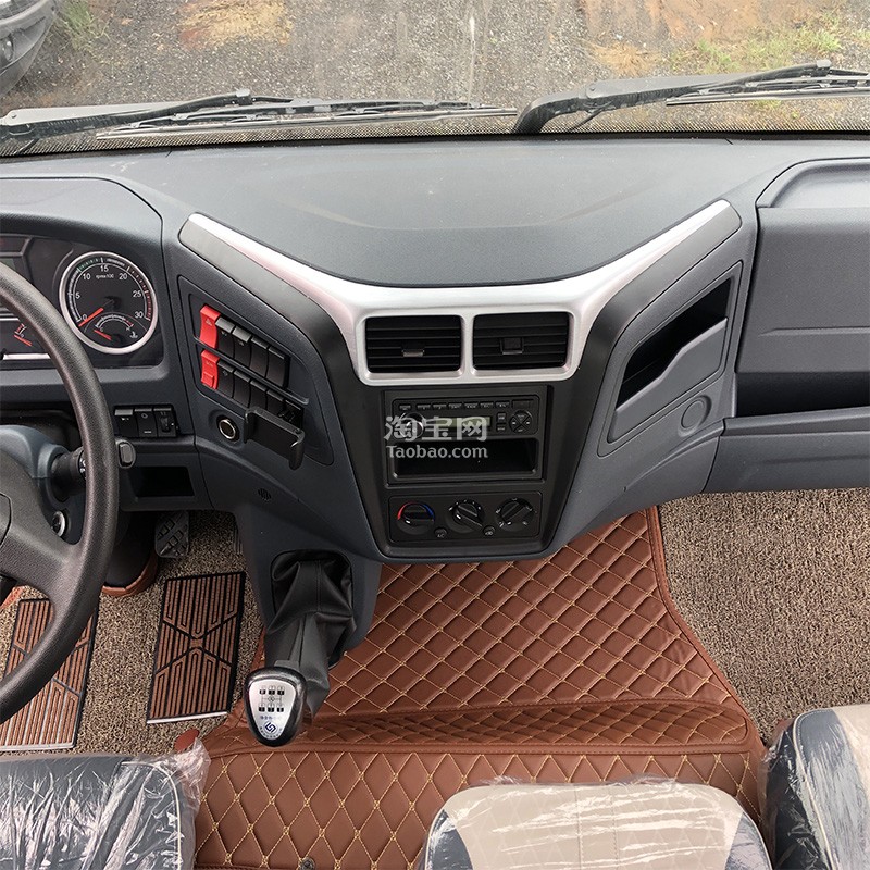 新款乘龙装饰全包围脚垫