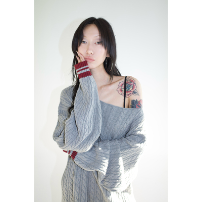 吓死香蕉倒穿可露肩宽松毛衣