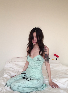 FOURFORTY 1% LIAR MINI TOP 韩系破碎女孩 碎花华夫格吊带