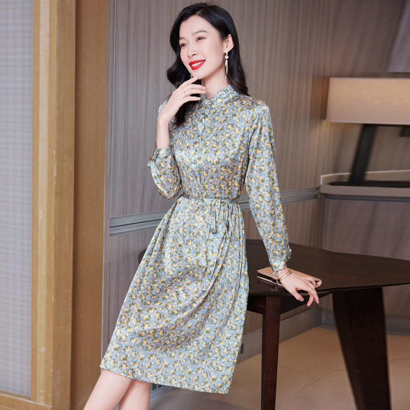 9508碎花真丝连衣裙2025春装新款时尚立领桑蚕丝气质裙温柔法式