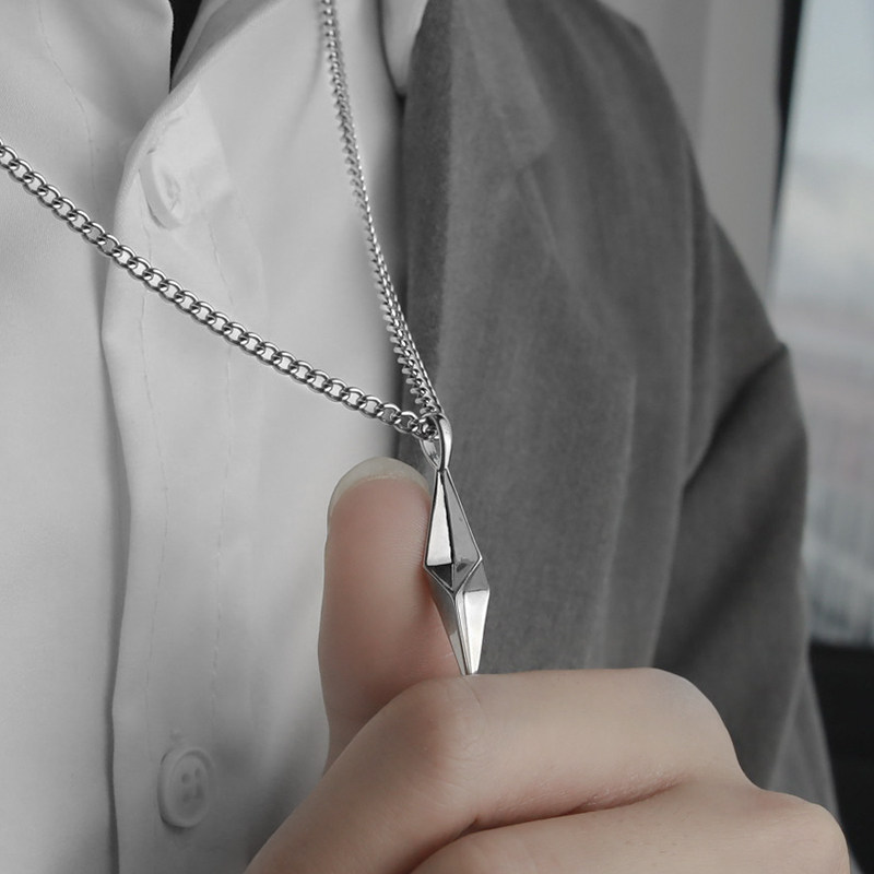 项链男潮轻奢原创几何菱形吊坠ins冷淡风毛衣链简约饰品女钛钢链